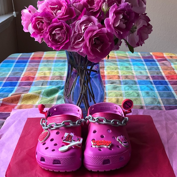 🍓CROCS FRANKEN BERRY CLASSIC CLOG 🍓 NWT 🍓 - Picture 3 of 16